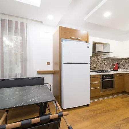 Central And Cozy Apartment Near Beach In Antalya