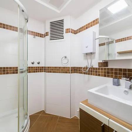 Central And Cozy Apartment Near Beach In Antalya Apartment